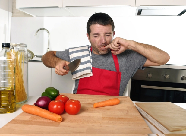 Essential-kitchen-safety-tips 1